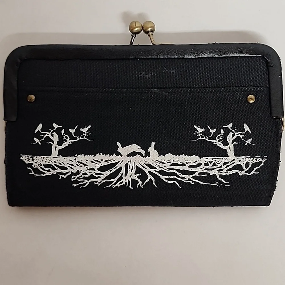 Vintage Disney Couture By Loop Black & Gold Snow White Graphic Wallet